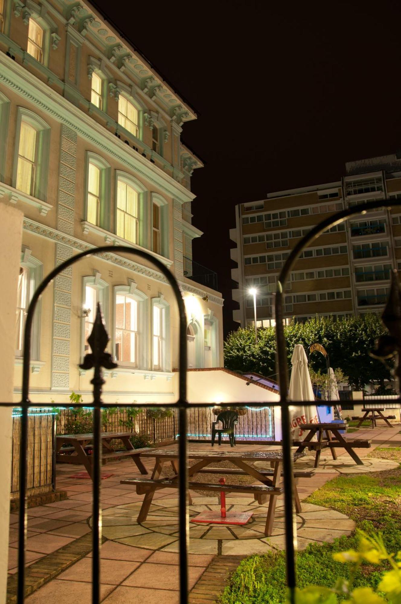 Vernon Guesthouse AEGON International Exteriér fotografie